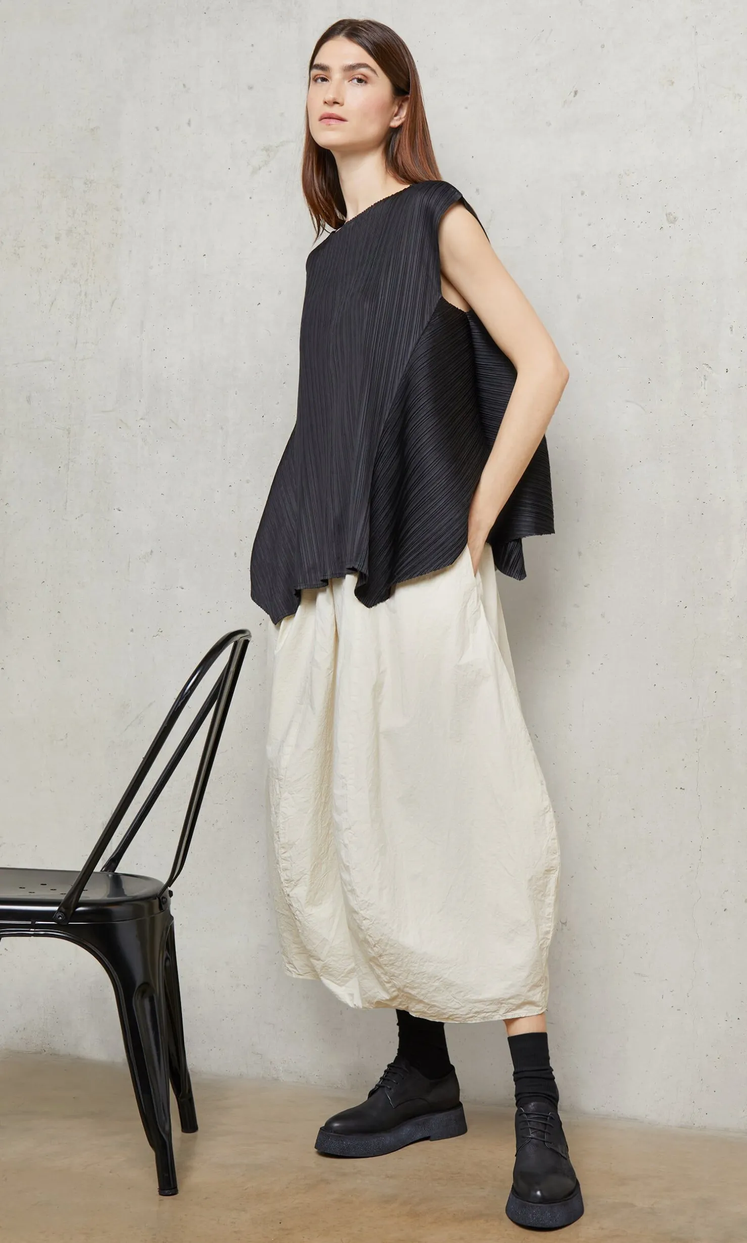 Nero Pleat Top